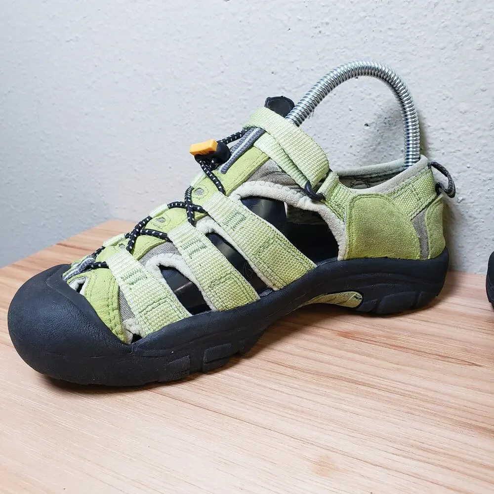 Keen Kids Size 4 Water Shoes Hiking Sandal Light Green Outdoor Camping‎ Gorpcore